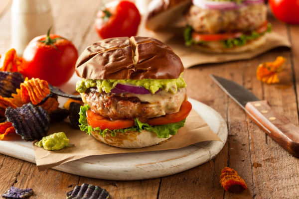 DFR-organic-quarter-pound-fresh-turkey-burger-lifestyle